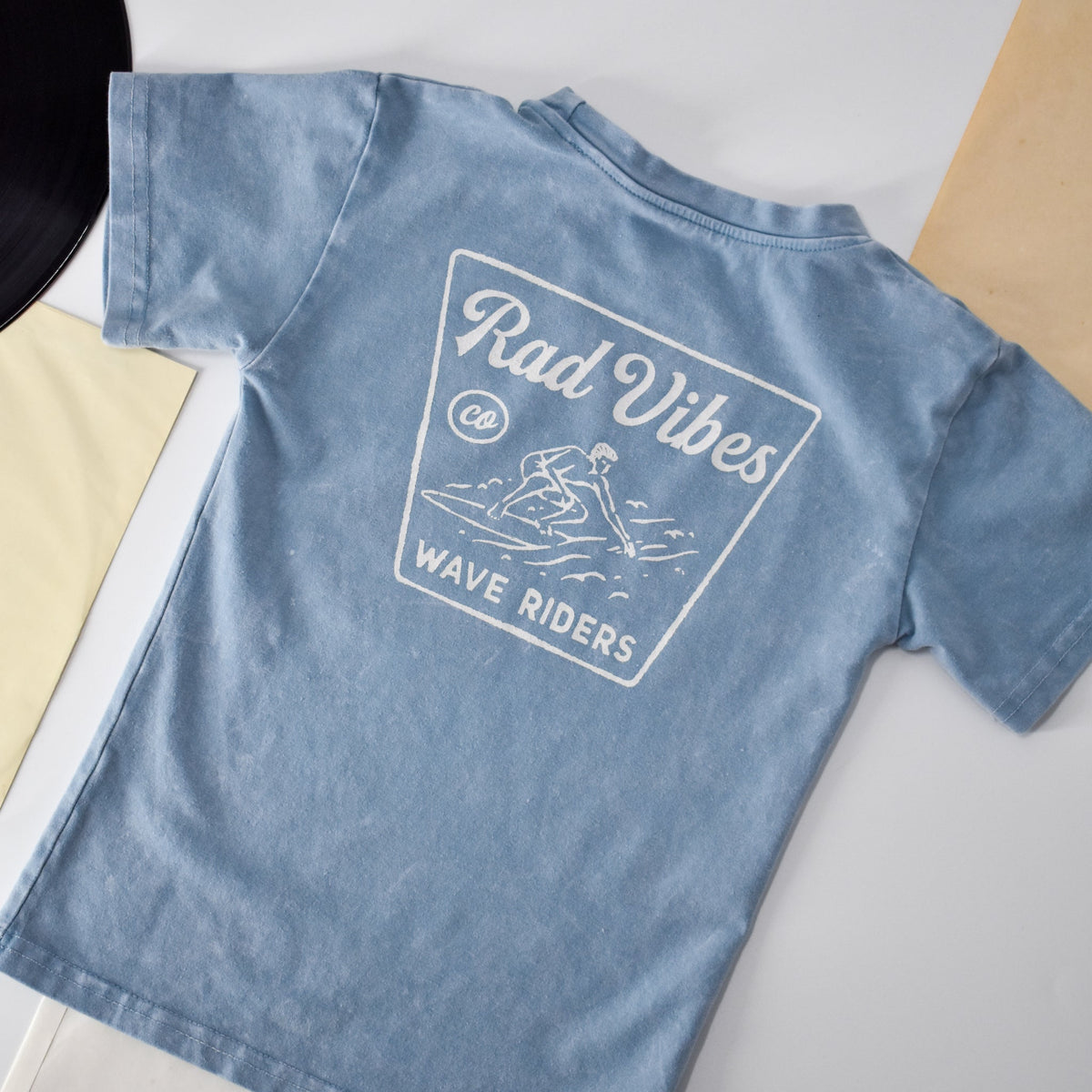 THE MAVERICKS TEE - CLOUD BLUE