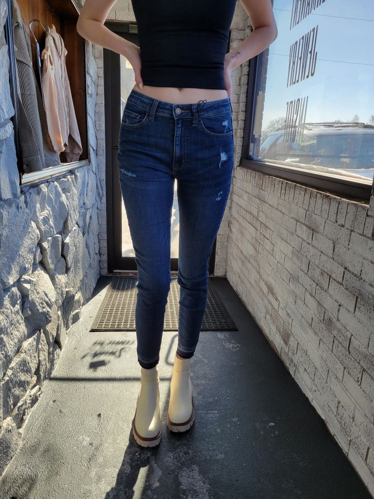 Lola's Ankle Skinny Jean